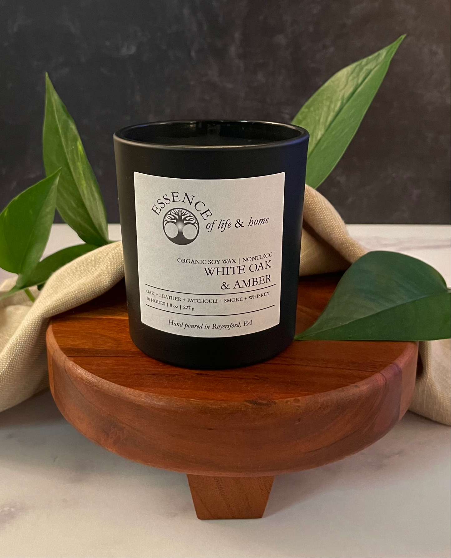 White Oak & Amber | 8oz Candle