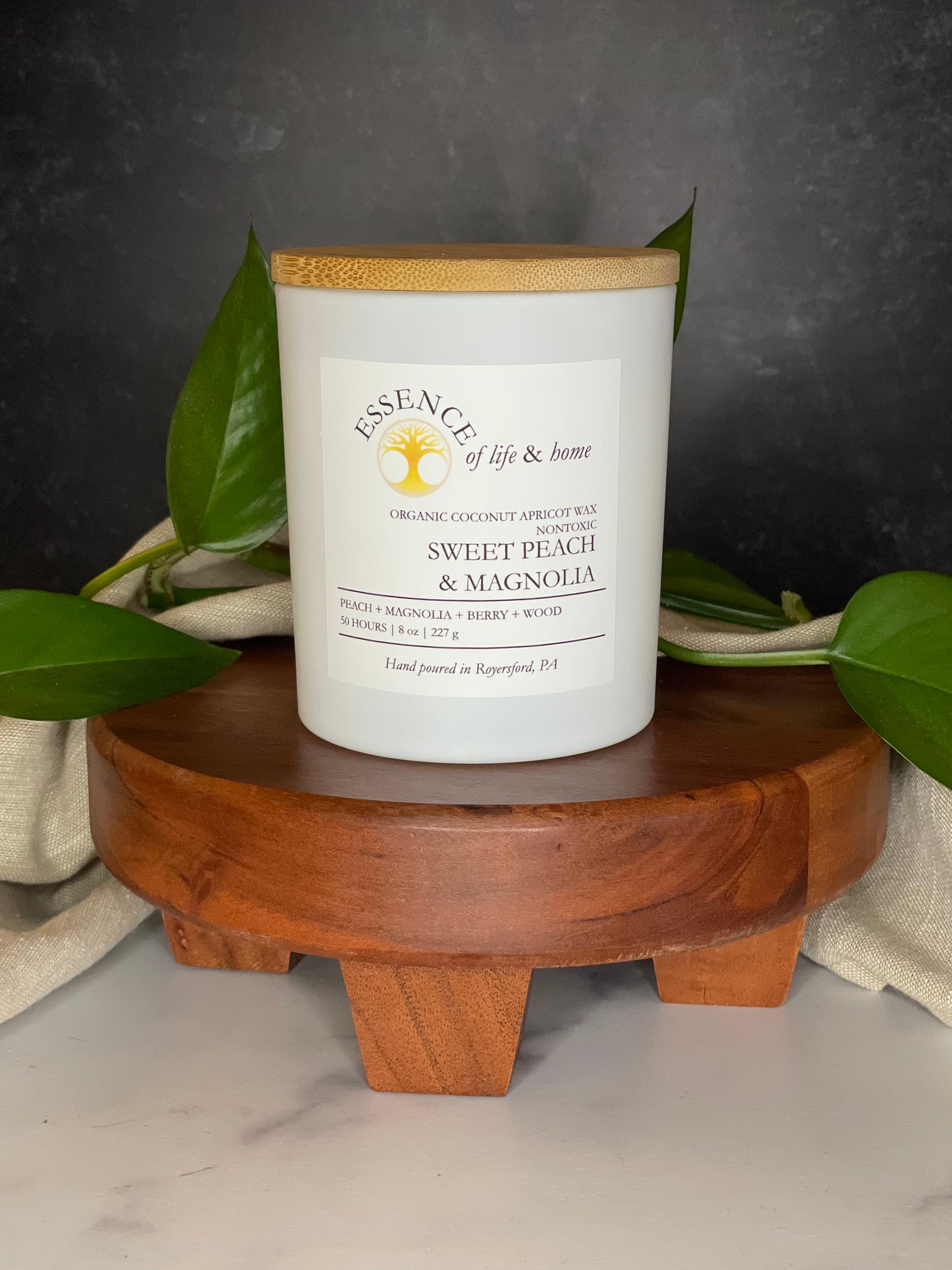 Sweet Peach & Magnolia | 8oz Candle